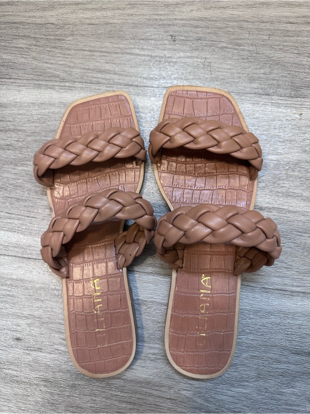 Women’s Braided Slide Sandals in Brown
